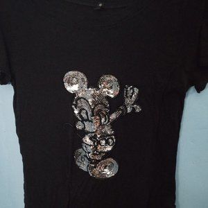 Black t-shirt with Mickey Mouse